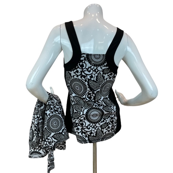 Core by Andrea Jovine 2-piece Set — Top and Front Zip Jacket - Picture 5 of 8